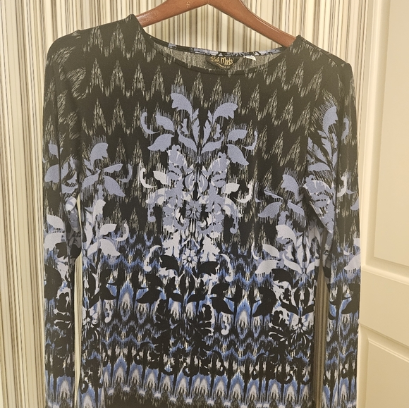 Bob Mackie Wearable Art size xs runs larger - Picture 4 of 5